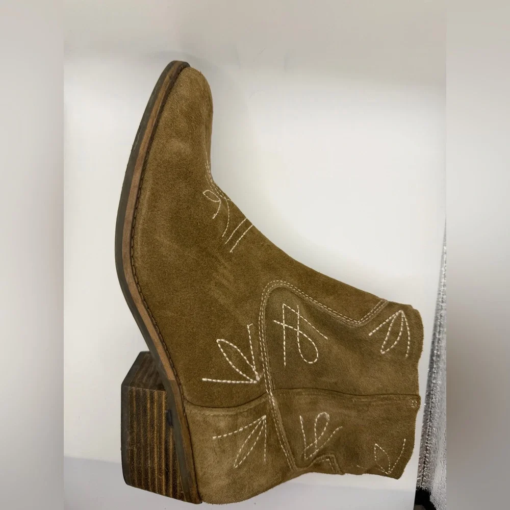 Lucky Brand Women's Floriniah Ankle Boot Pointed Toe Western Ankle Booties - Picture 7 of 12